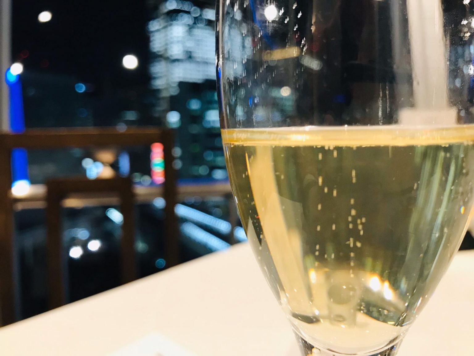 Dönen Bir Restoranda Tokyo Manzarası; Ginza Sky Lounge – Japonya'da Hayat